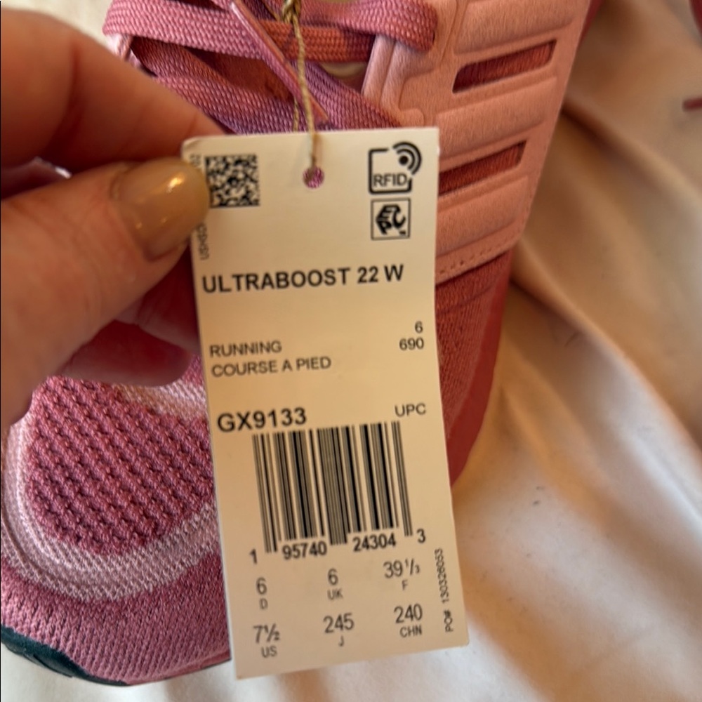 Adidas Ultraboost Women's Running Shoes - Picture 4 of 5